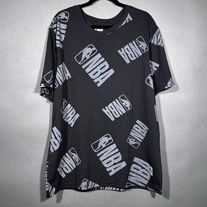 NWOT NBA Basketball T Shirt With NBA Logo All Over Design On Both Sides Size 1X‎